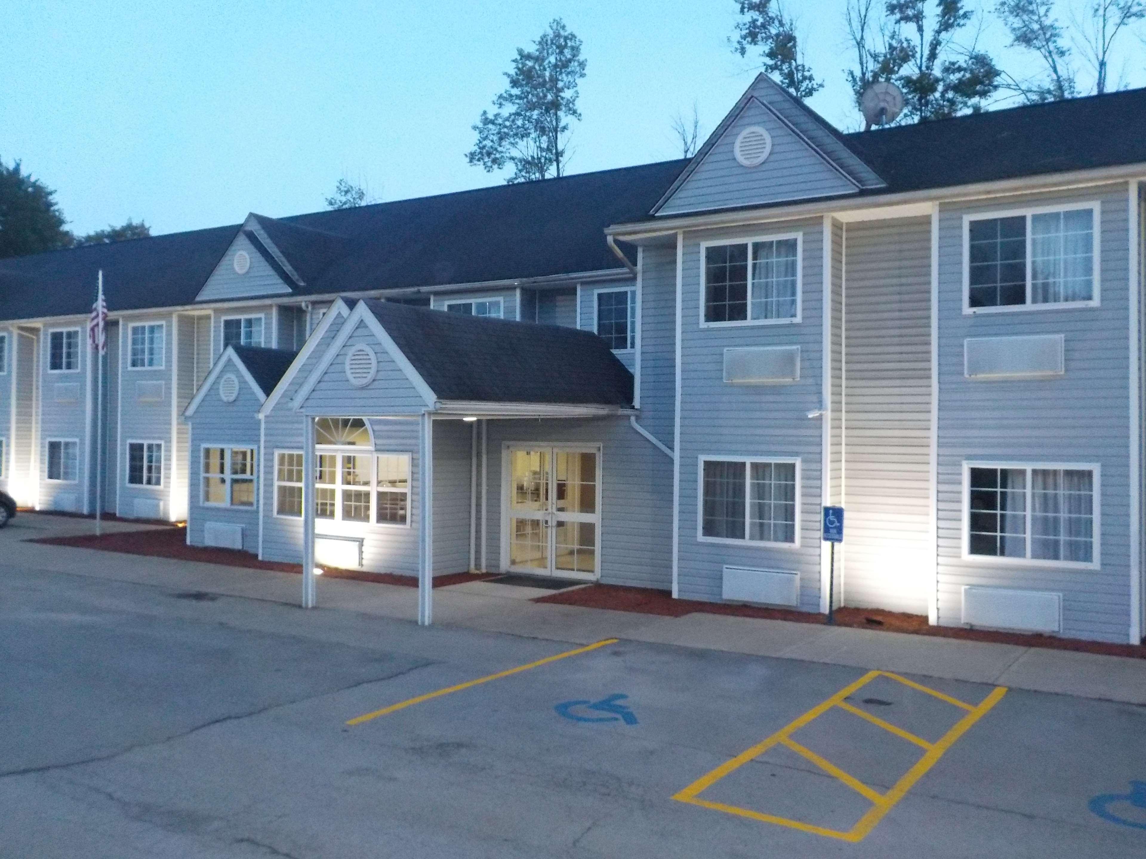 Mj Inn And Suites Marienville Exteriér fotografie