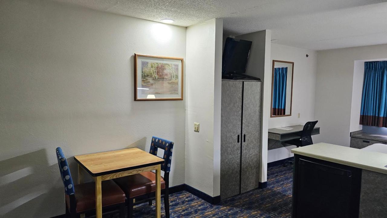 Mj Inn And Suites Marienville Exteriér fotografie